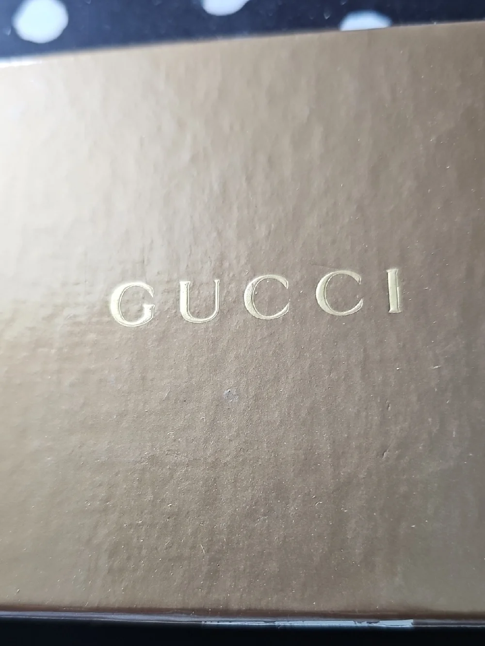 Gucci Black Filigree Heart Keyring with Gold Box - Picture 3 of 4